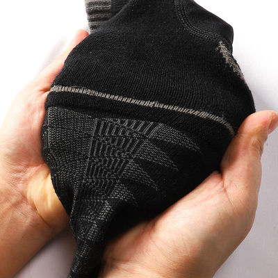 7.4V Pil Isıtmalı Çoraplar Karbon Fiber Isıtmalı Yürüyüş Çorapları Nefes Alabilir
